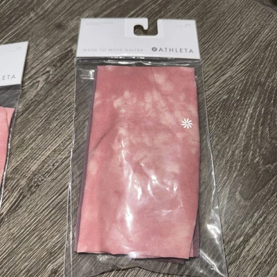 Athleta Women Scarf S/M Pink Camo Made To Move Gaiter NWT - Image 1 of 2