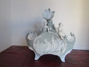 ANTIQUE FRENCH BOWL DECORATED WITH TWO CHERUBS SITING ON TOP A COUPLE IN GARDEN - Picture 1 of 13