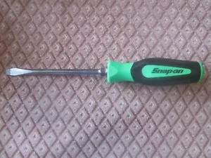 snap on screwdriver flat side 5/16 sgd6b soft grip new premium tool in green - Picture 1 of 7