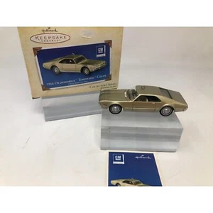 Hallmark Keepsake Ornament 1966 Oldsmobile Toronado Coupe American Cars 2001 - Picture 1 of 11