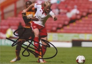 SHEFFIELD UNITED: JAY McEVELEY SIGNED 6x4 ACTION PHOTO + COA - Bild 1 von 1