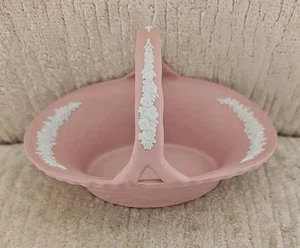 Rare Wedgwood Pink Jasperware 'woven basket' Trinket Dish Garland Roses - Picture 1 of 3