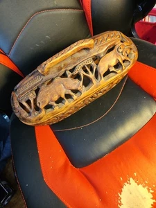 Beautiful Vintage African Dark Wood Carved box with Handle - Picture 1 of 5