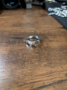 Hartschmuck Schmetterlingsring in Gr. 10. - Bild 1 von 1