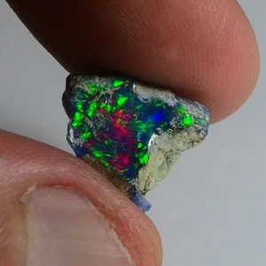 Opale blu liscio grezzo grezzo 4,75 cts naturale etiope Welo opale grezzo, grado gioielli - Foto 1 di 6