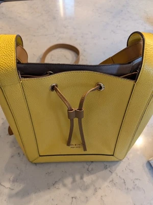 Nuevo Bolso Bandolera Kate Spade Grab Bucket Amarillo Sésamo Regalo Foto 1 de 4