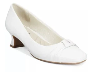 Easy Street Women's SIZE 7.5M Waive Pumps WHITE Square Toe MSRP $55 NEW - Picture 1 of 6