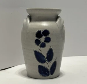 Colonial Williamsburg VA Jug Vase Salt Glaze Pottery with Cobalt Blue Flower 5" - Picture 1 of 8