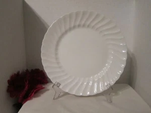 Dos (2) Plato(s) de ensalada Johnson Cambridge Bone China CANTERBURY de 8 1/4" - Imagen 1 de 2