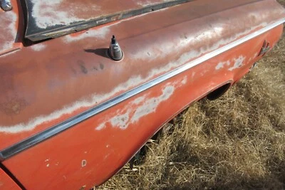 1963 Dodge 880 RIGHT FRONT FENDER MOLDING Good Used Original Foto 1 de 4