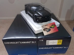 1:18 Autoart Chevrolet Camaro ZL1 2017 in Black - Picture 1 of 4