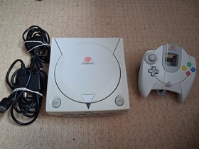 BOXED SEGA DREAMCAST CONSOLE - SEGA