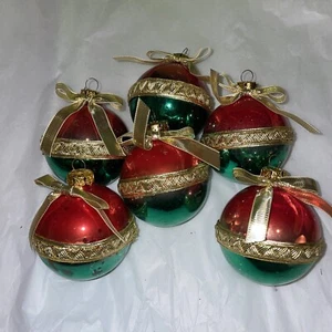 Vintage Lot 6 KREBS Red Green White Gold Lace Glass Ornaments - Picture 1 of 2