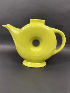 VTG EDEN GROVE CERAMIC TEAPOT WITH LID - LIME GREEN - Picture 1 of 9