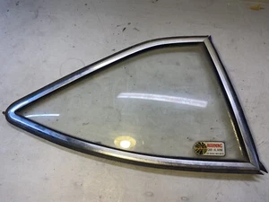 Ferrari 308gt4 RH Rear Quarter Glass And Frame P/N: 40022600 P/N: 40037004 - Bild 1 von 4