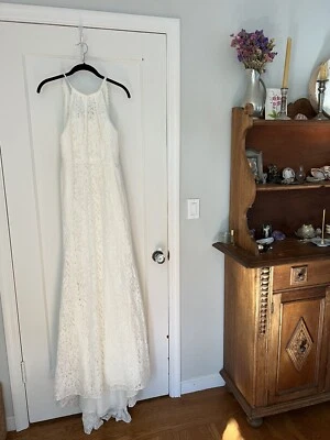 Vestido de novia Galina 'WG3883' David’s Bridal Marfil Encaje Halter Talla 2 Foto 1 de 4