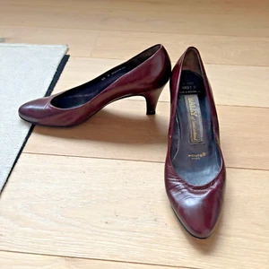 BALLY of Switzerland VICKY II US 6.5 Maroon Dark Red Leather Pump 2.5" Heel - Picture 1 of 6