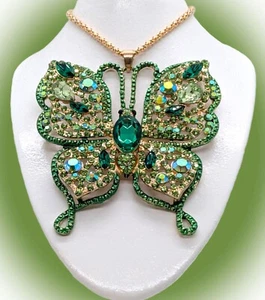 Gorgeous! Betsey Johnson Lg Sparkly Green Shades & AB Crystal Butterfly Necklace - Picture 1 of 15