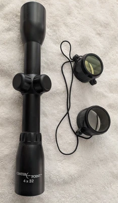 Mira para rifle CenterPoint 4x32 - Fijas 4x tapas de lentes eléctricas incluidas usada buen estado Foto 1 de 4