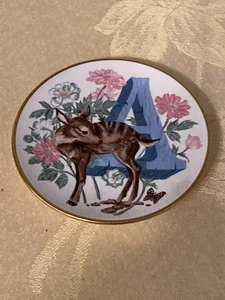 Vintage 1983 Franklin Porzellan Miniatur Tier Alphabet Teller eine Antilope 3,25 Zoll - Bild 1 von 2