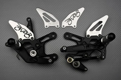 Platines / Commandes Reculées Racing Alu TRIUMPH SPEED TRIPLE 1050 NJ2 2008-2010 Foto 1 de 4