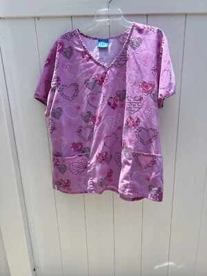 H.Q. Scrub Top Pink With Hearts X-Large 2 pockets - Image 1 of 3