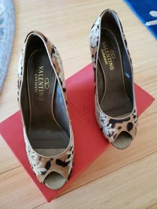 VALENTINO WEDGE in Haircalf   CHEETAH PRINT OPEN TOE SHOES SIZE 39 EU/ 9US  - Picture 1 of 12