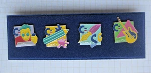 4 X COMMODORE AMIGA / SATZ .............................Computer Pins (Ka1) - Afbeelding 1 van 1