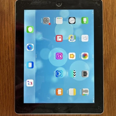 Fourth Generation iPad Black - Image 1 of 4
