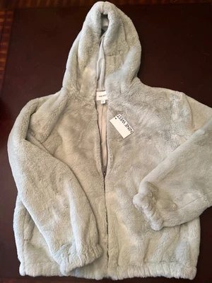 Abrigo de piel sintética verde claro con capucha Nine West - talla mediana Foto 1 de 4