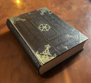 Vintage 1954 Gutenberg Holy Bible, Waverley Book Company Ltd - Picture 1 of 22