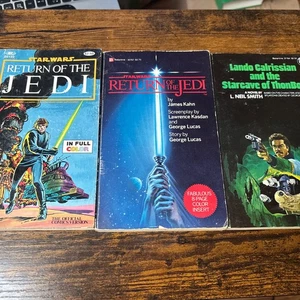 VTG PB Star Wars Return of the Jedi & Comics Version & Starcave Of Thonboka - Picture 1 of 7
