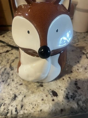 Calentador de cera de cerámica Scentsy Red Fox 2016 retirado descontinuado cabina madera animal Foto 1 de 4