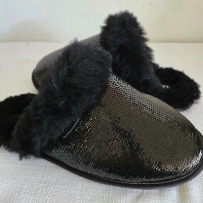 NOVO SEM ETIQUETAS CHINELOS FEMININOS TAMANHO 6 PRETO UGG SCUFFETTE II BOLA ESPELHADA PELE DE CARNEIRO 1151290 - Imagem 1 de 4