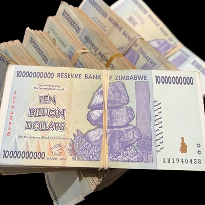 Paquete de 100 billetes de 10 mil millones de dólares de Zimbabwe Foto 1 de 4