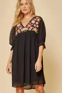NWT Savanna Jane Brightly Embroidered Black Dress Lined V Neck Size 1X - Picture 1 of 8