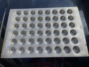 CHICAGO METALLIC 525D Cupcake / Muffin PAN 48 Commercial Vintage Industrial - Picture 1 of 3