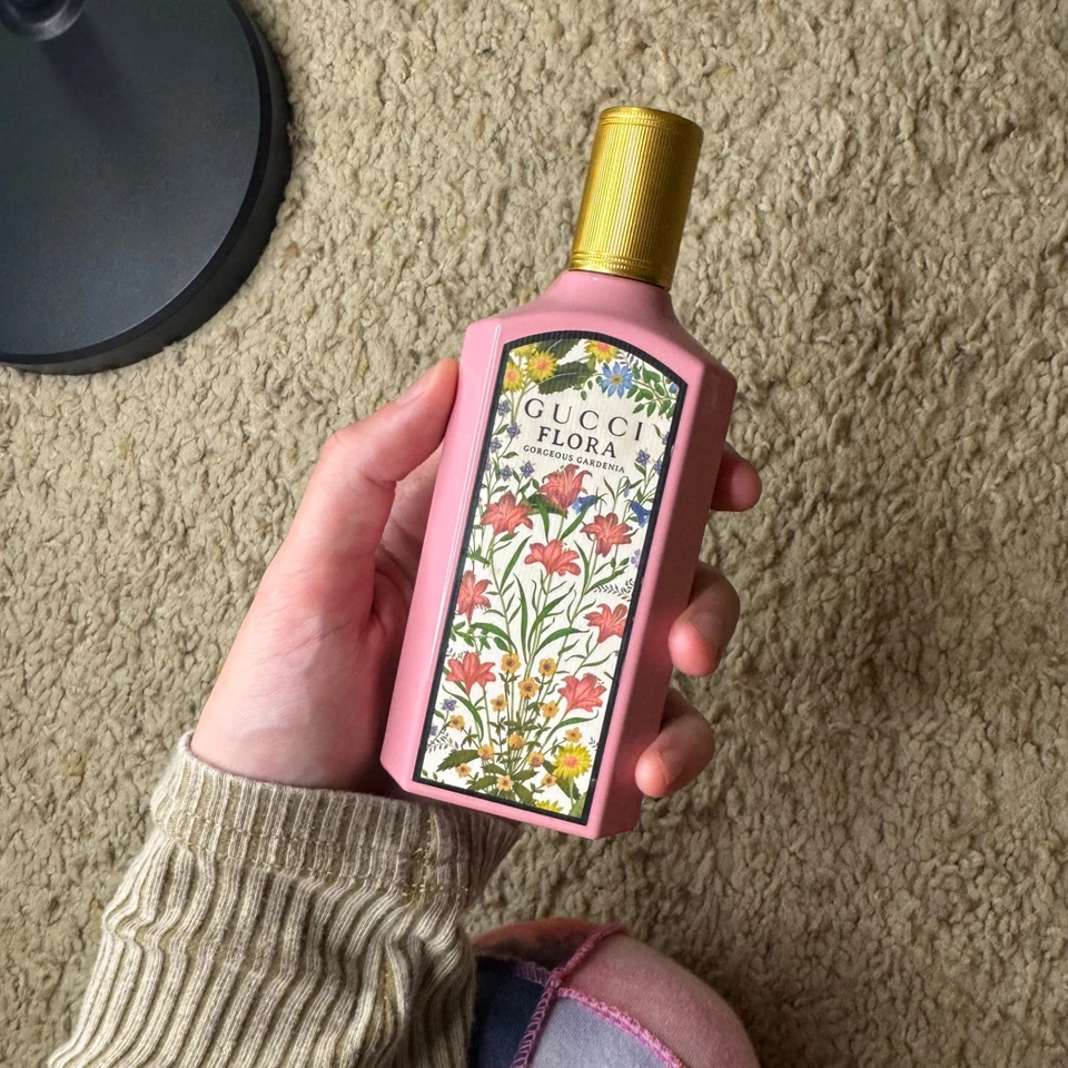 Gucci Flora Eau de Parfum 3.5oz - una lujosa fragancia unisex notas de jazmín Foto 1 de 4