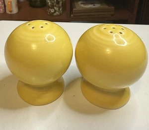 Fiestaware Homer Laughlin Ball Yellow Salt & Pepper Shakers Six & Seven Hole - Picture 1 of 5