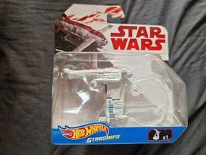 RESISTANCE BOMBER Star Wars Hot Wheels Starships Diecast Mattel 2017 - Picture 1 of 6