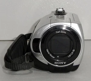 Sony Handycam DCR-SR32 Handheld Camcorder Silver (no Charger No Charger) - Picture 1 of 7