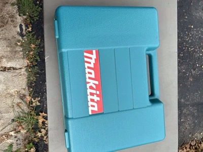 Makita T220D Cordless Stapler 9.6V W/ Case Battery And Charger - Image 1 of 3