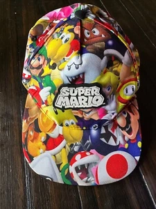 Cappello Snapback Super Mario Stampa All-Over Multicolore Berretto Regolabile Nintendo - Foto 1 di 3