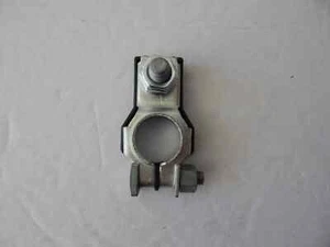 1x Universal Positive Terminal connector with Hex Nut & Bottom Protector Cover - Picture 1 of 7