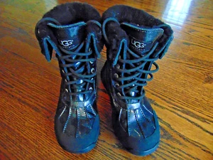 UGG AUSTRALIA YOUTH BUTTE WATERPROOF BOOTS 1001964 SZ.3 - Picture 1 of 6