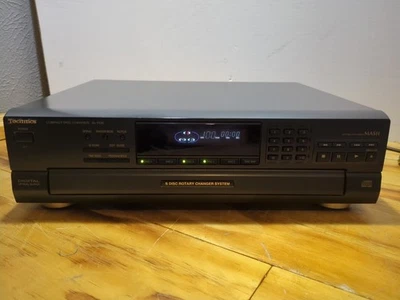 Technics SL-PD8 CD Changer 5 Compact Disc Player HiFi Stereo Turns On. No Remote - Image 1 of 4