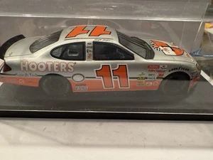 HOOTERS Nascar 2003 #11 Brett Bodine Die Cast 1:24 ( SILVER) Car - Picture 1 of 12