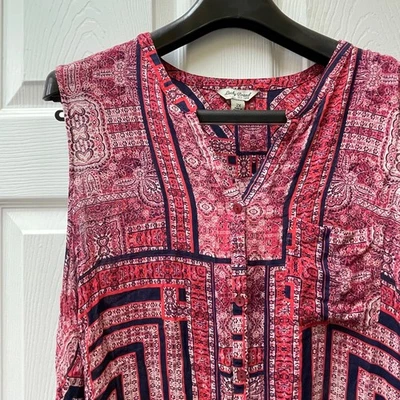 Lucky Brand Women's 2X Red Geometric Lightweight Flowy Button Down Tank Top Boho - Image 1 of 4