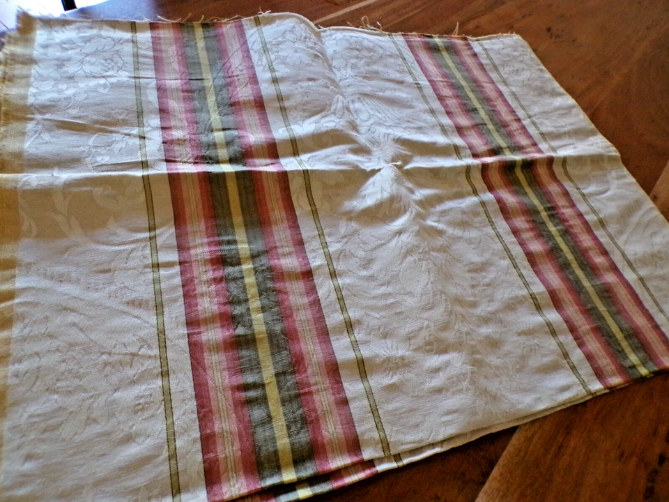 Vintage 1 Piece de tissu ameublement damassé beige  avec rayures - Photo 1/4