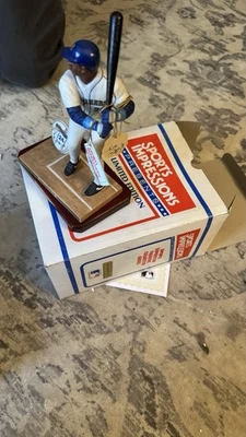 Figura de béisbol Sports Impressions Hank Aaron edición limitada Foto 1 de 2